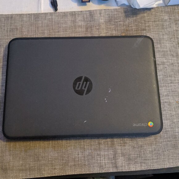 HP Chromebook Laptop (refurbished) - Picture 1 of 7
